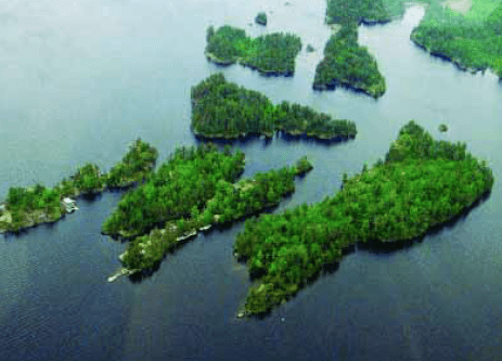 The Review Islands on Rainy Lake. Photo courtesy Jean Replinger and the Oberholtzer Foundation.
