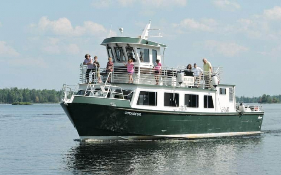 Voyageur tour boat on Rainy Lake, photo by National Park Service