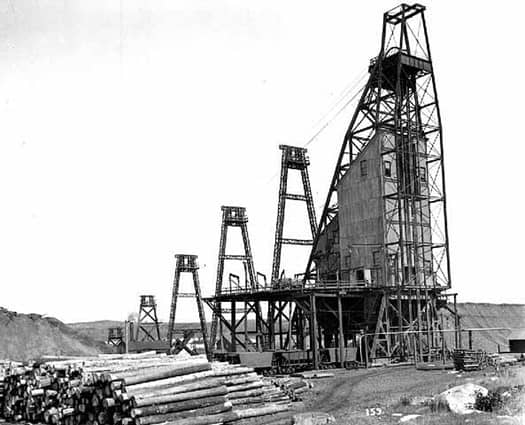 Sibley mine headframe, 1906, in Ely. Image courtesy StarTribune.com and the Minnesota Historical Society